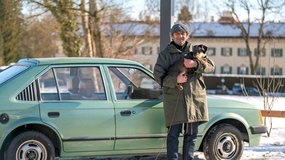 Schmidt Max, Versuchs-Hundeflüsterer und Teilzeit-Sitter | Bildquelle: Andre Goerschel