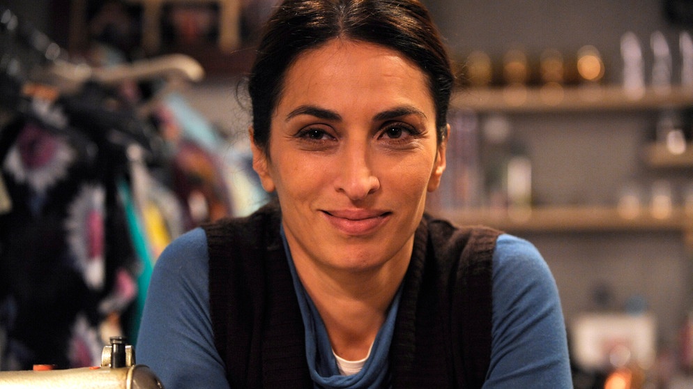 Schneiderin Yildiz (Jale Arikan). | Bildquelle: BR/Marco Orlando Pichler