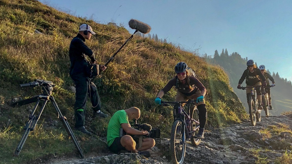 Mit den Munich Mountain Girls in der Kampenwand | Bildquelle: BR/Katharina Kestler