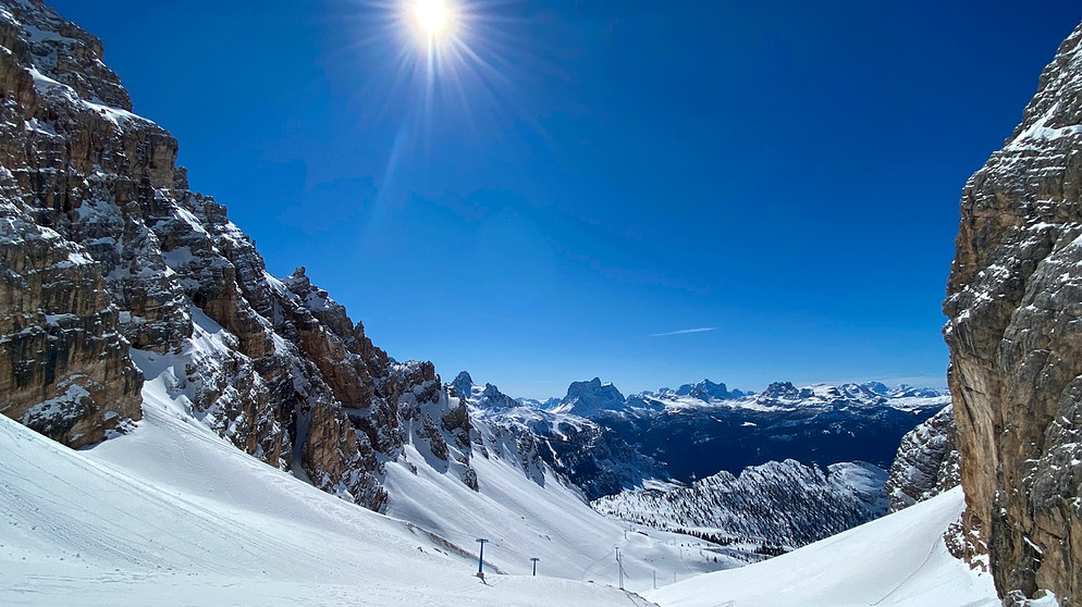 Ski-Abfahrt in steilen Rinnen | Bildquelle: BR