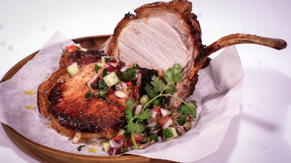 Schweinekaree mit Pico de Gallo. | Bildquelle: BR / Frank Johne