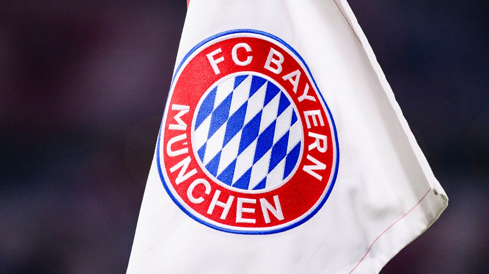 Das Logo des FC Bayern München ist auf einer Eckfahne  | Bildquelle: dpa-Bildfunk/Tom Weller