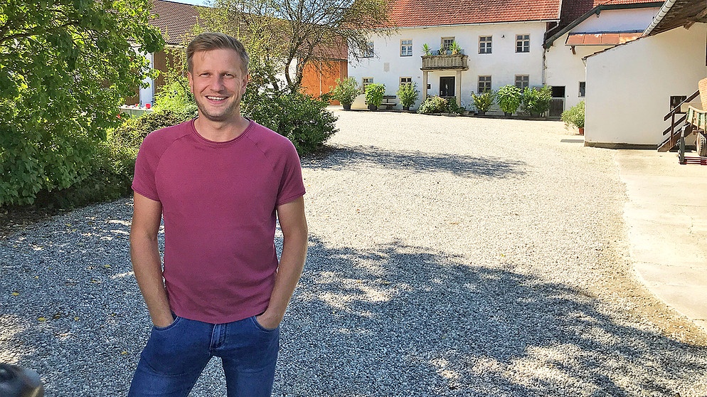 Moderator Florian Kienast | Bildquelle: BR