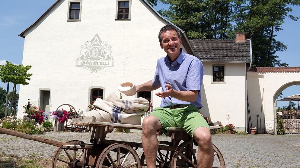 Florian Schrei, Moderator der Magazinsendung "Zwischen Spessart und Karwendel" | Bildquelle: BR