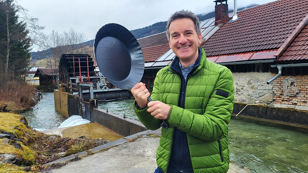 Florian Schrei, Moderator der Magazinsendung "Zwischen Spessart und Karwendel" im BR Fernsehen | Bildquelle: BR / Kathrin Lindauer