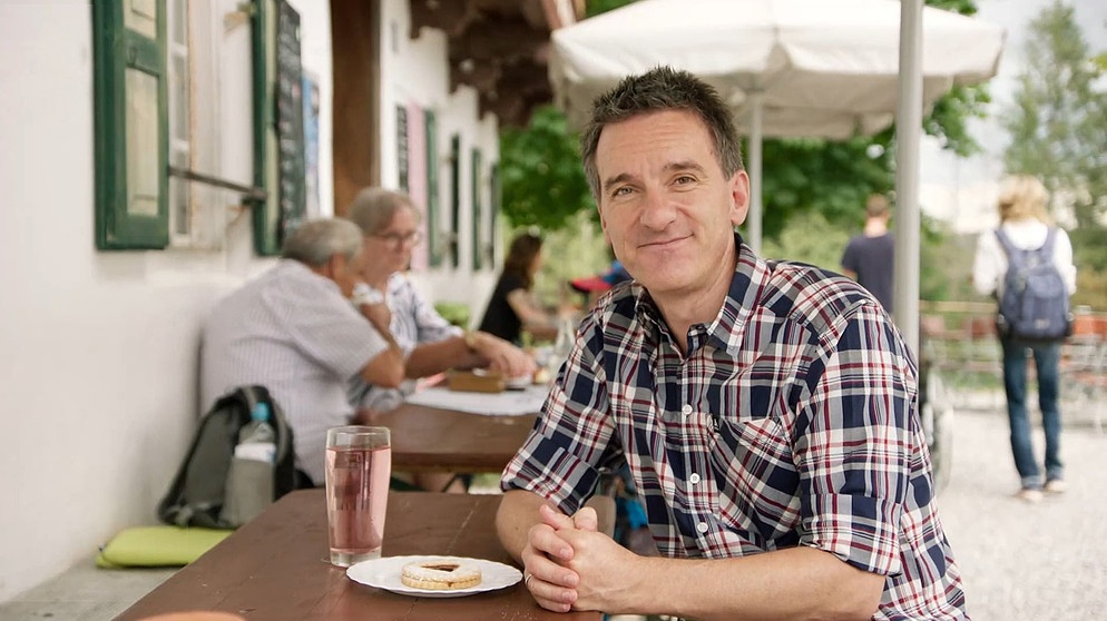 Florian Schrei, Moderator der Magazinsendung "Zwischen Spessart und Karwendel" im BR Fernsehen | Bildquelle: BR