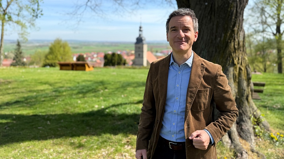 Florian Schrei, Moderator der Sendung "Zwischen Spessart und Karwendel" im BR Fernsehen | Bildquelle: BR / Claudia Eberle