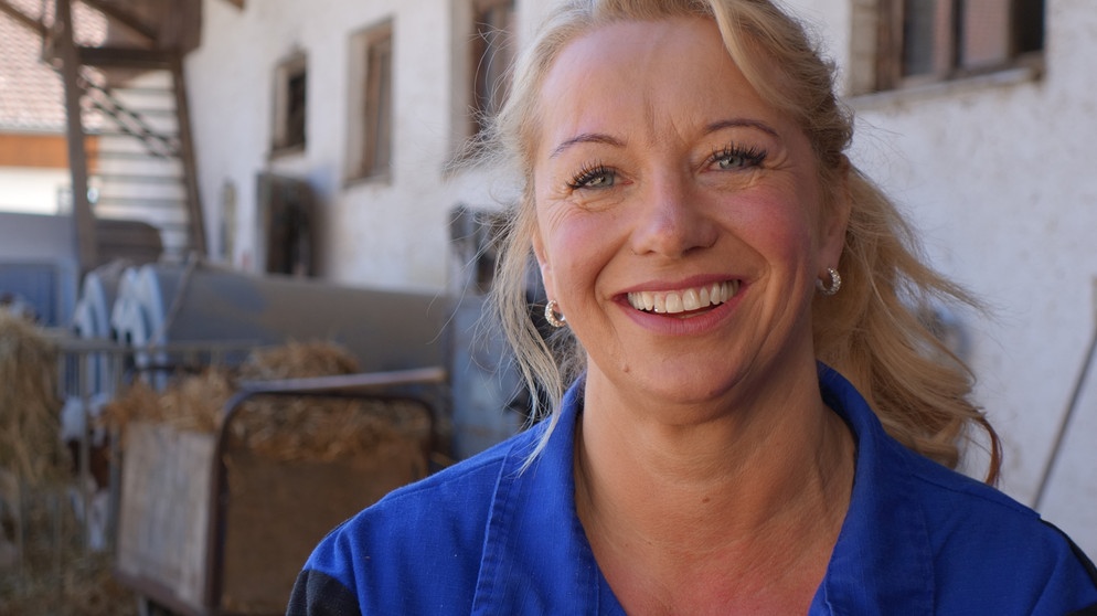Als sich Karin in Sepp, einen Landwirt aus der Nähe von Mühldorf, verliebt, sind alle skeptisch, ob das klappen kann.  | Bildquelle: Angelika Vogel