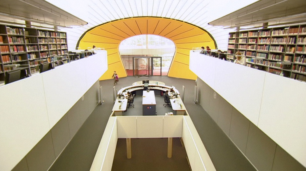Freue Universität Berlin, Bibliothek FU Uni Berlin | Bildquelle: BR