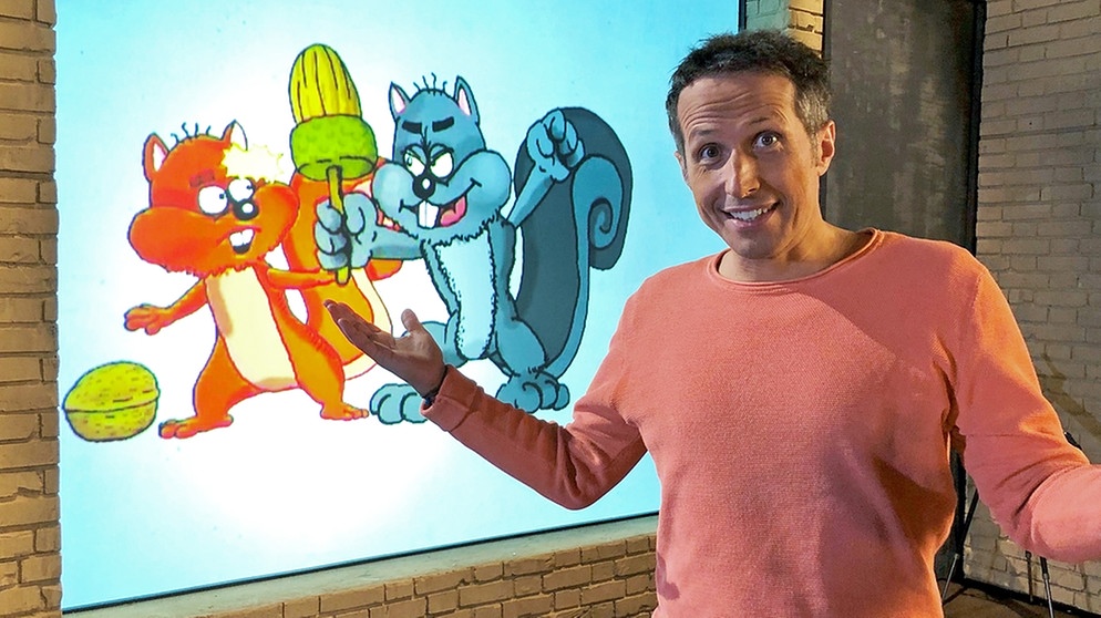 "Gut zu wissen"-Moderator Willi Weitzel erklärt den Wettstreit der Eichhörnchen | Bildquelle: BR