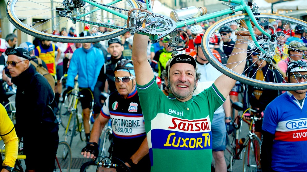 Historisches Radrennen in der Toskana mit dem Schmidt Max | Bildquelle: André Goerschel