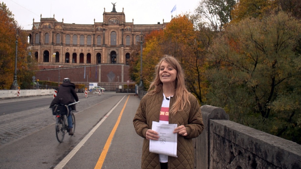 Sabine Pusch am Maximilianeum  | Bildquelle: BR