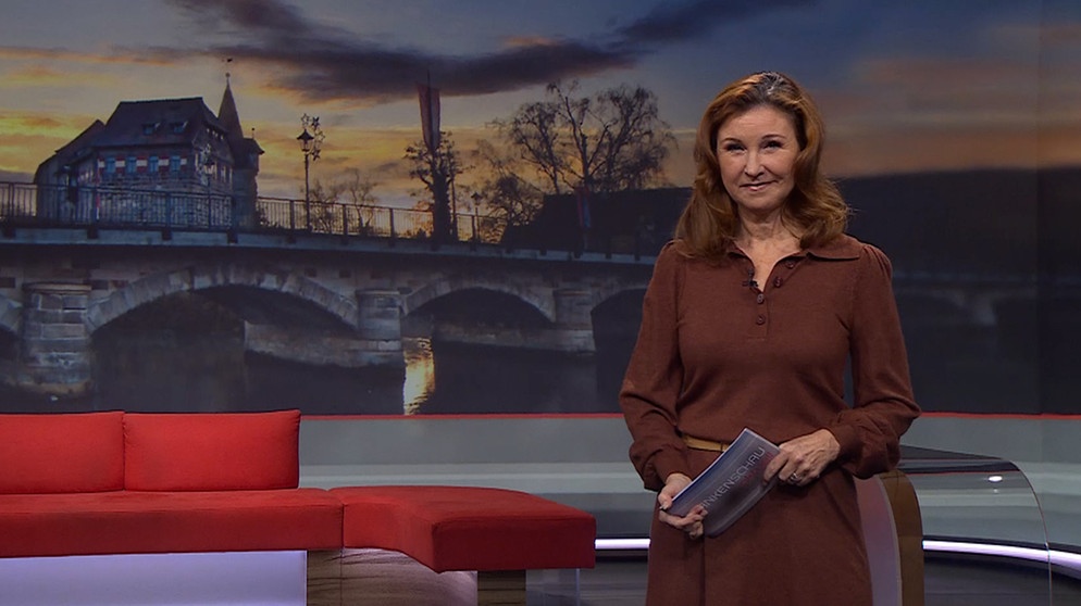 Karin Schubert moderiert die Frankenschau aktuell. | Bildquelle: BR