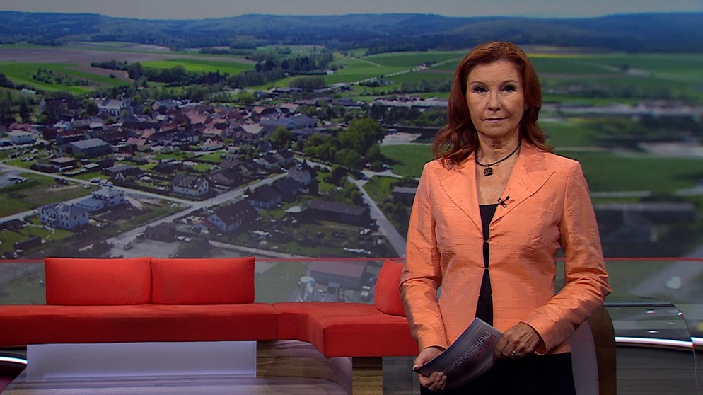 Karin Schubert moderiert die Frankenschau aktuell am 2. Mai | Bildquelle: BR