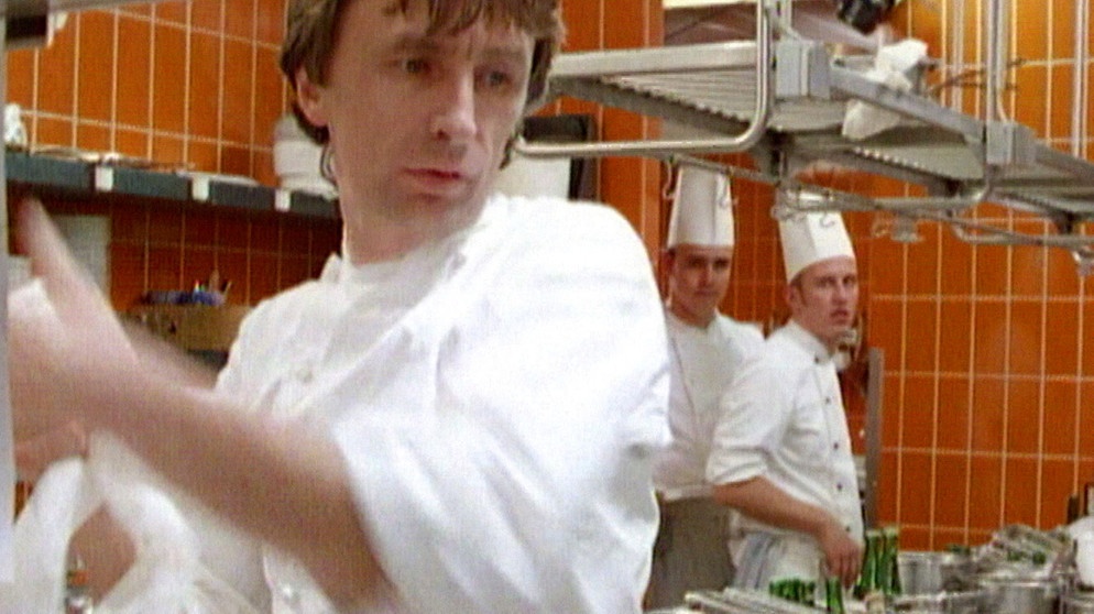 Hans Haas im Film "Kochgeschichten - Gaumenfreuden von einem Sternekoch", 1993. | Bildquelle: BR