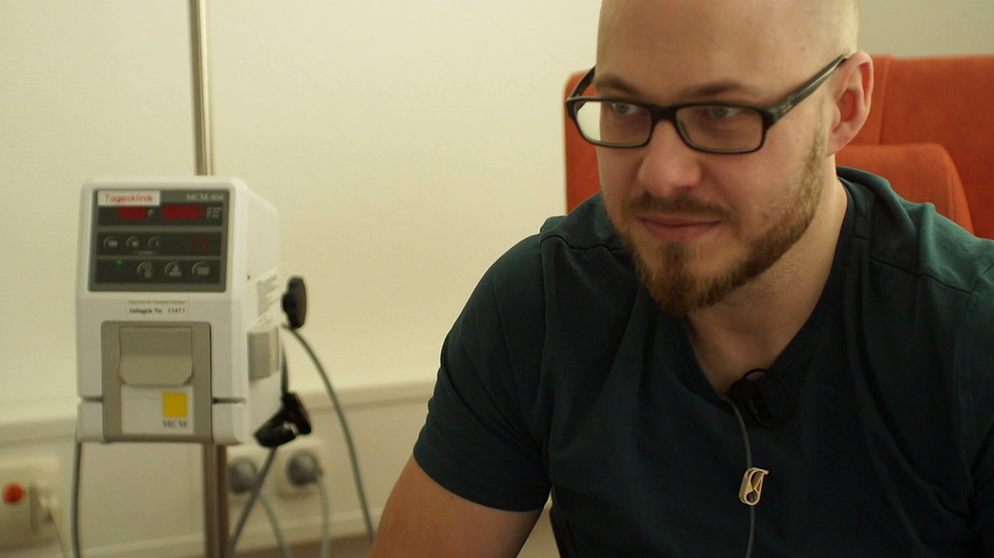 Dimitri bei der Besprechung vor der Chemotherapie | Bildquelle: BR
