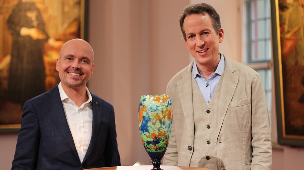 Die "Kunst + Krempel"-Experten für Glas: Christoph Bouillon und Dr. Dedo von Kerssenbrock-Krosigk (Glasmuseum Hentrich, Düsseldorf) | Bildquelle: BR