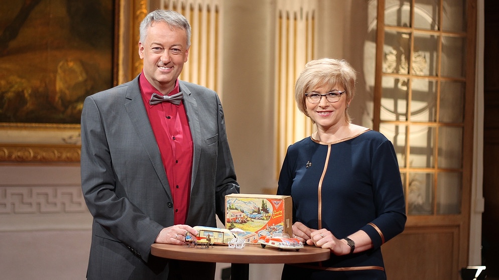 Die "Kunst + Krempel"-Spielzeugexperten: Anke Wendl und Mathias Ernst | Bildquelle: BR