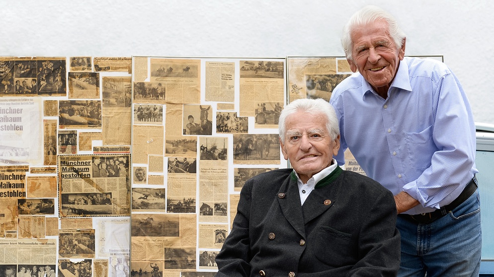 Die Maibaumräuber-Brüder Georg (links) und Valentin Bauer (rechts).  | Bildquelle: BR/Julia Müller