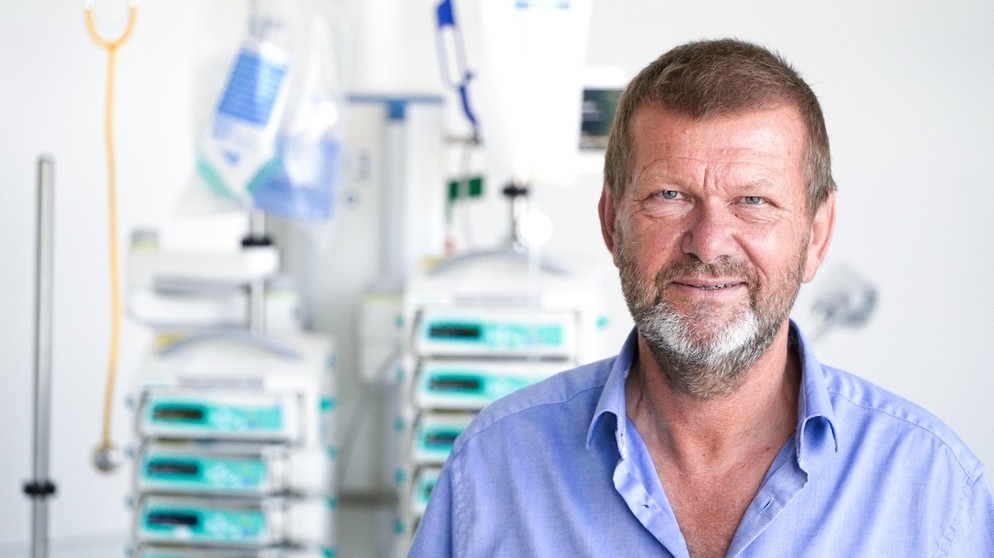 Josef Epp hat im Krankenhaus 20 Jahre lang Patienten als Seelsorger begleitet. | Bildquelle: BR/Wolfgang Seif