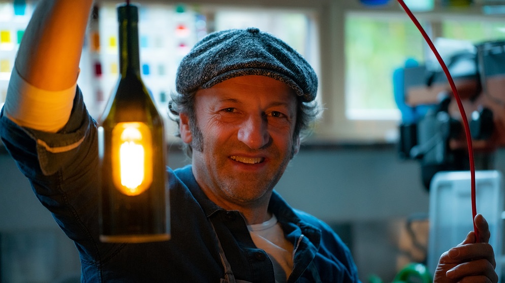 Schmidt Max baut sich eine Lampe  | Bildquelle: André Goerschel