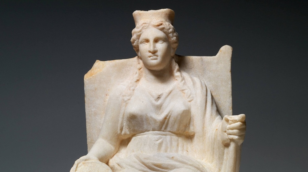 Marmorstatuette von Kybele | Bildquelle: picture-alliance/dpa