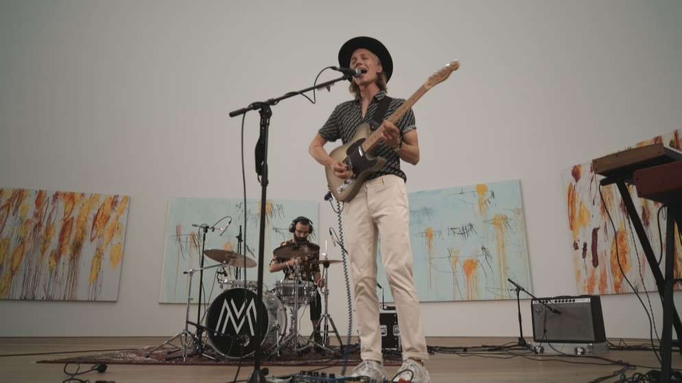 Matija im Museum Brandhorst in München | Bildquelle: BR