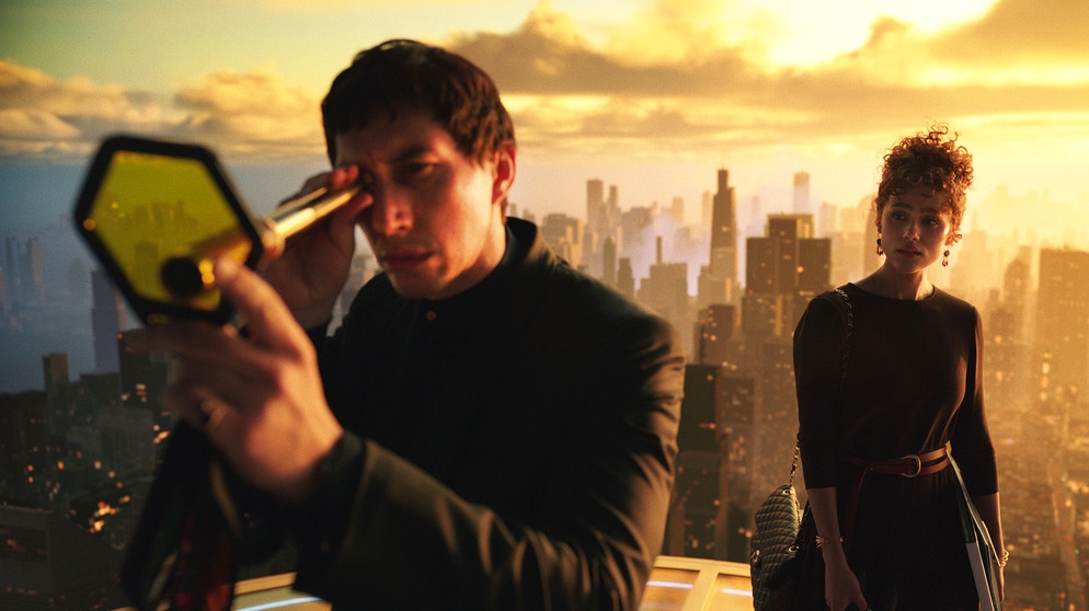 Szene aus Francis Ford Coppolas "Megalopolis" mit Adam Driver in der Hauptrolle | Bildquelle: 2024 American Zoetrope / Megalopolis / Mihai Malaimare Jr.