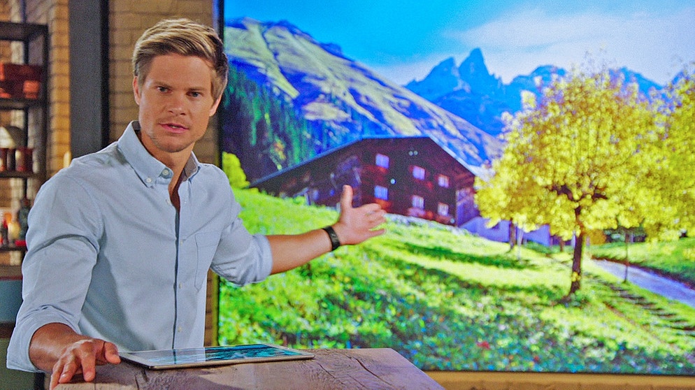 Gut zu wissen - Moderator Philip Häusser fragt diese Woche nach: Wie können wir Urlaub in den Bergen mit Naturschutz vereinbaren? | Bildquelle: BR/Gut zu wissen