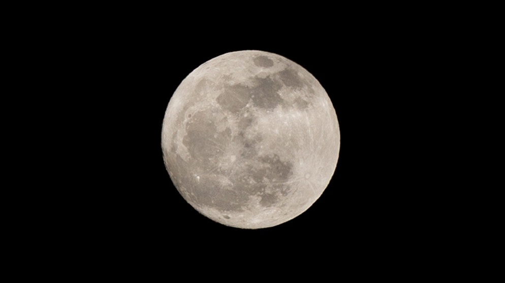 Der Mond - Warum zieht er uns in seinen Bann? | Bildquelle: Sylvia Bentele Fotografie