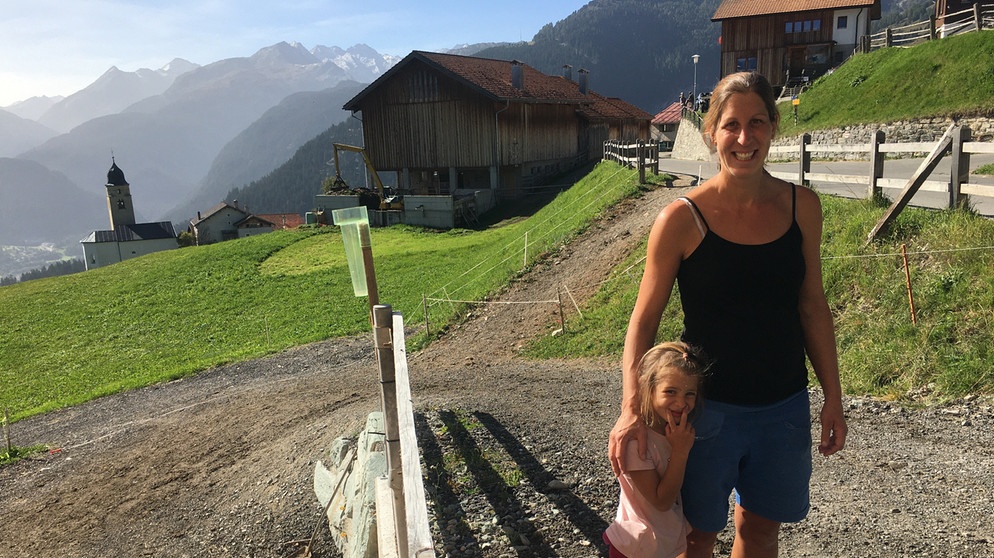 Regina Camenisch und ihre Tochter.  | Bildquelle: BR/Sylvia von Miller