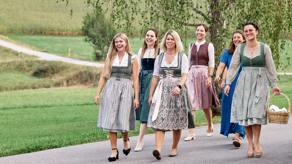 V. l. n. r.: Anna-Maria Stürzer, Magdalena Kaiser, Barbara Friedmann-Merkel, Katharina Förg, Franziska Schömig und Anja Floßmann. | Bildquelle: BR/megaherz GmbH/Philipp Thurmaier