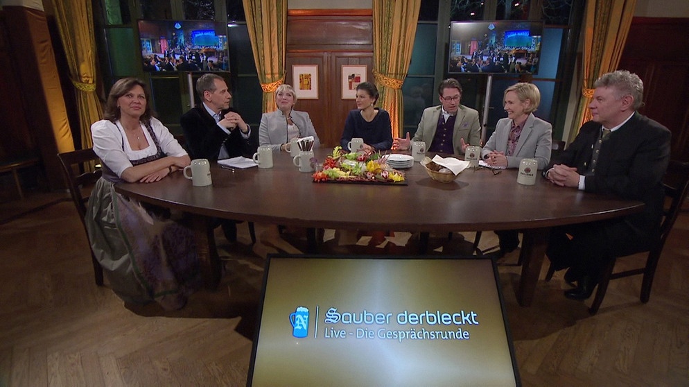 Amelie Fried und Christoph Deumling bei "Sauber derbleckt" | Bildquelle: BR