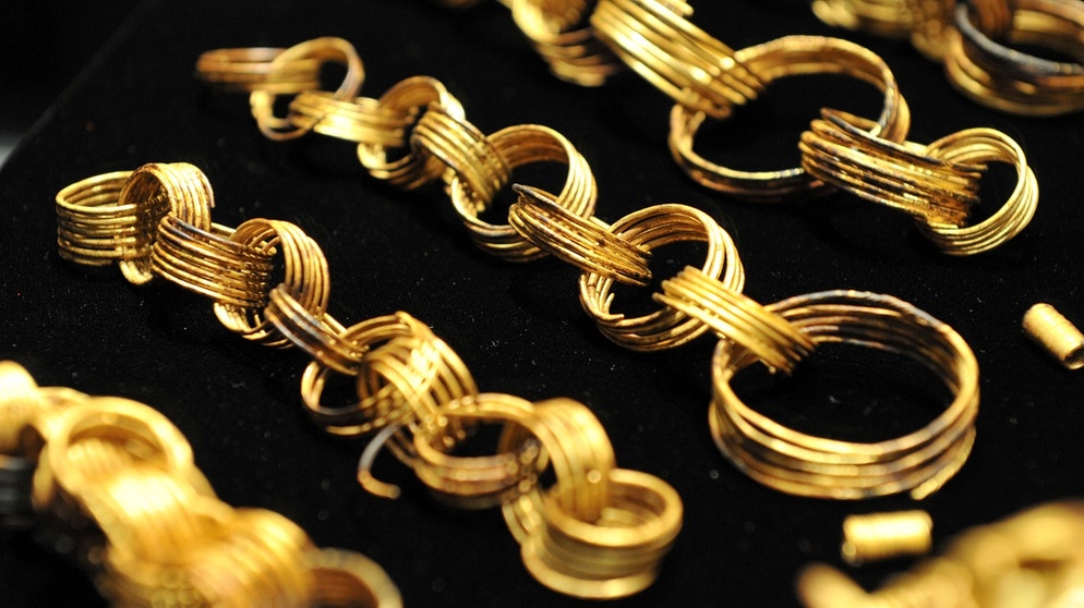 Goldschmuck aus der Bronzezeit | Bildquelle: picture-alliance/dpa