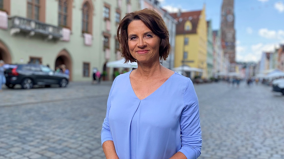 Schwaben + Altbayern-Moderatorin Eva Mayer | Bildquelle: Bayerischer Rundfunk