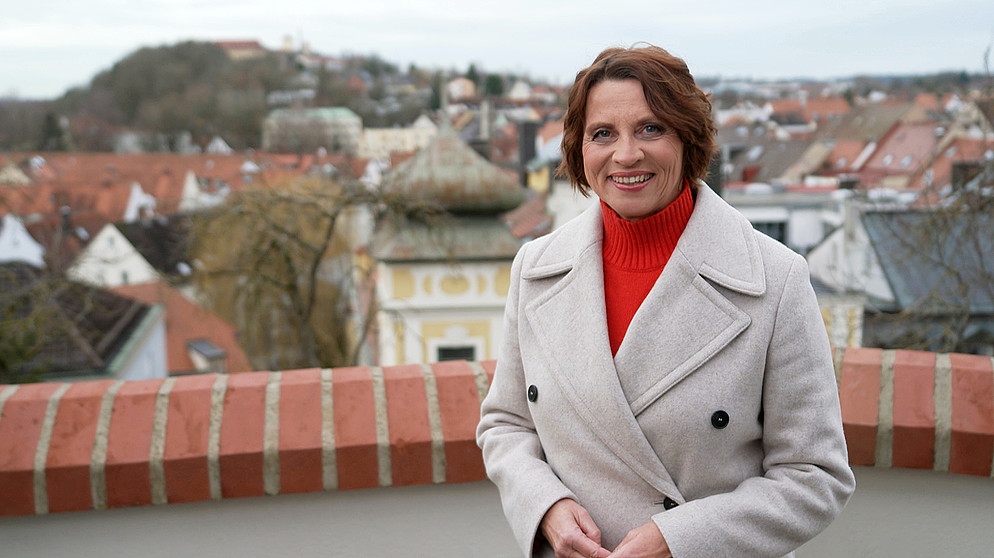 Schwaben + Altbayern-Moderatorin Eva Mayer | Bildquelle: BR / Birgit Heinle