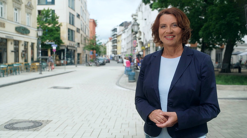 Schwaben + Altbayern-Moderatorin Eva Mayer | Bildquelle: BR 