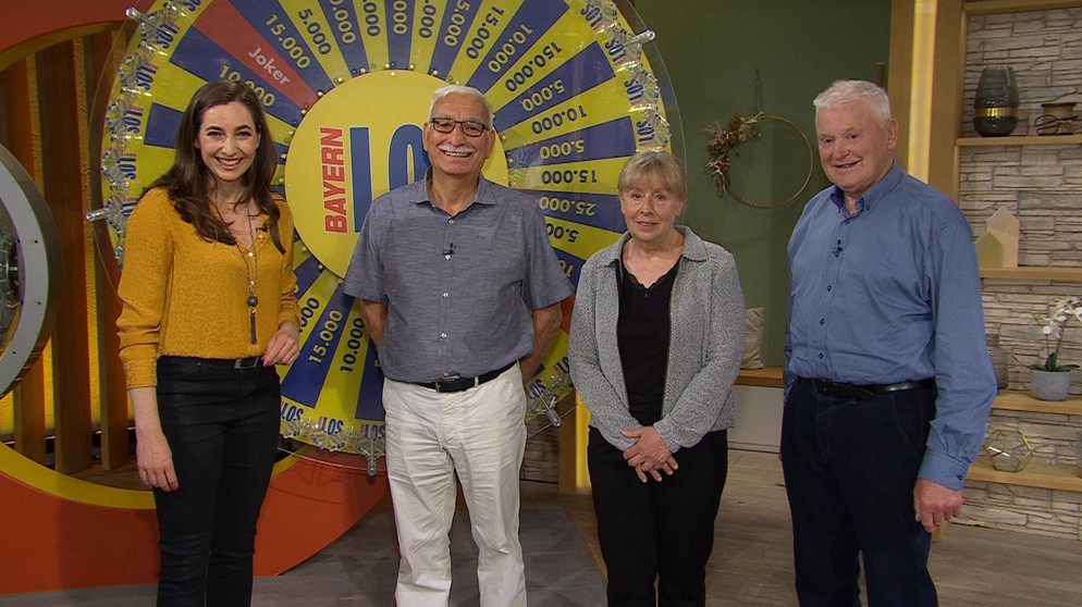 Sendung vom 16.05.2024: Moderatorin Andrea Lauterbach mit Hassan Imam Hassan, Gabriele Meier und Helmut Heller. | Bildquelle: BR