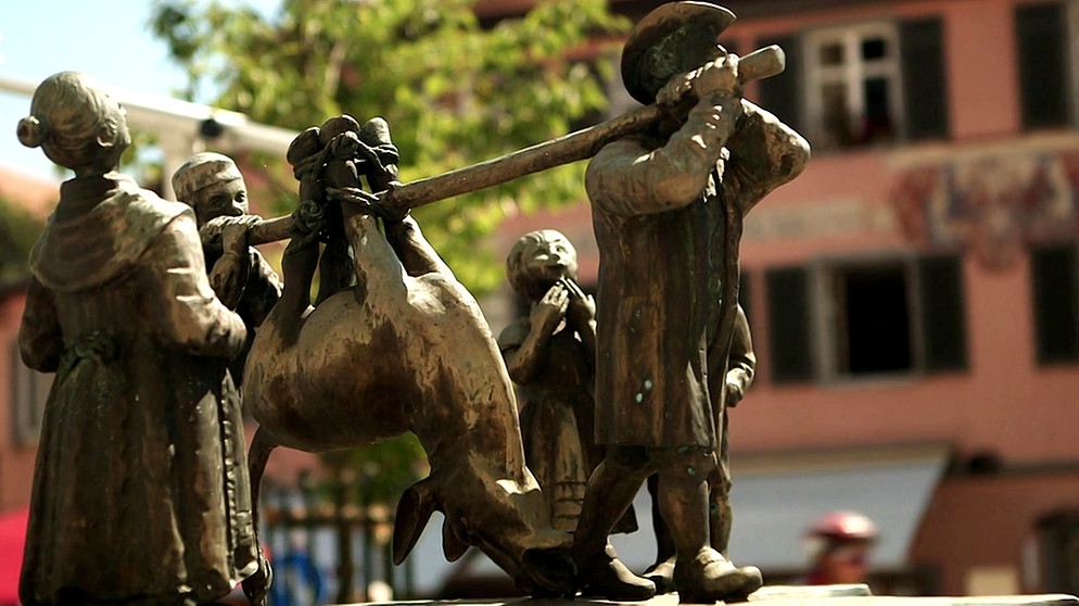 Die Figurenbrunnen von Wangen im Allgäu | Bildquelle: BR