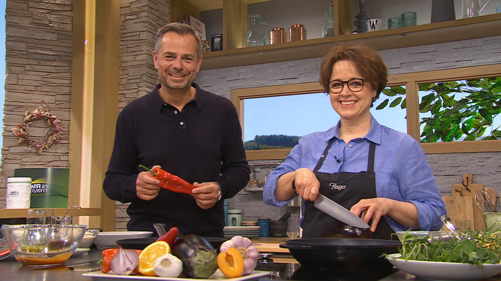 Moderator Michael Sporer und Michaela Hager
| Bildquelle: Wir in Bayern