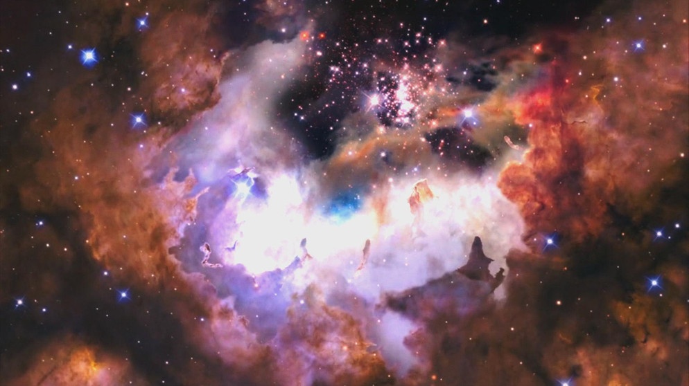 Buntes Bild einer Galaxie, aufgenommen mit einem Weltraumteleskop | Bildquelle: NASA, ESA, CSA, and STScI