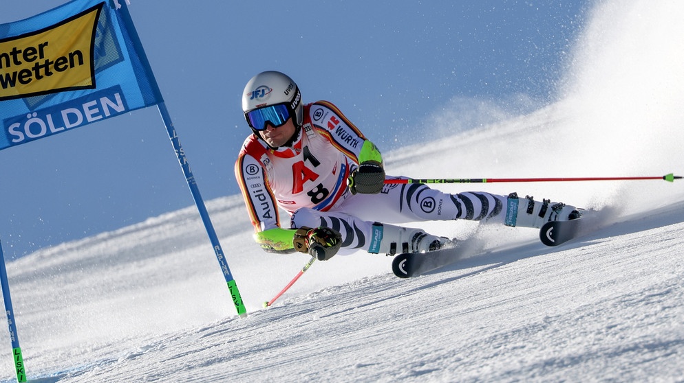 27.10.2024, Österreich, Sölden: Ski alpin, Weltcup, Riesenslalom, Herren, 1. Durchgang in Sölden: Der Deutsche Alexander Schmidt rast beim alpinen Skiweltcup-Riesenslalom der Herren in Sölden, Österreich, am Sonntag, 27. Oktober 2024, den Kurs hinunter.  | Bildquelle: dpa-Bildfunk/Marco Trovati