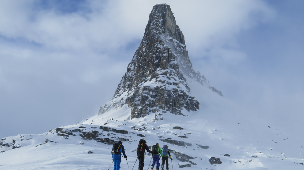 Skitouren in Vals | Bildquelle: Daniel Schmid