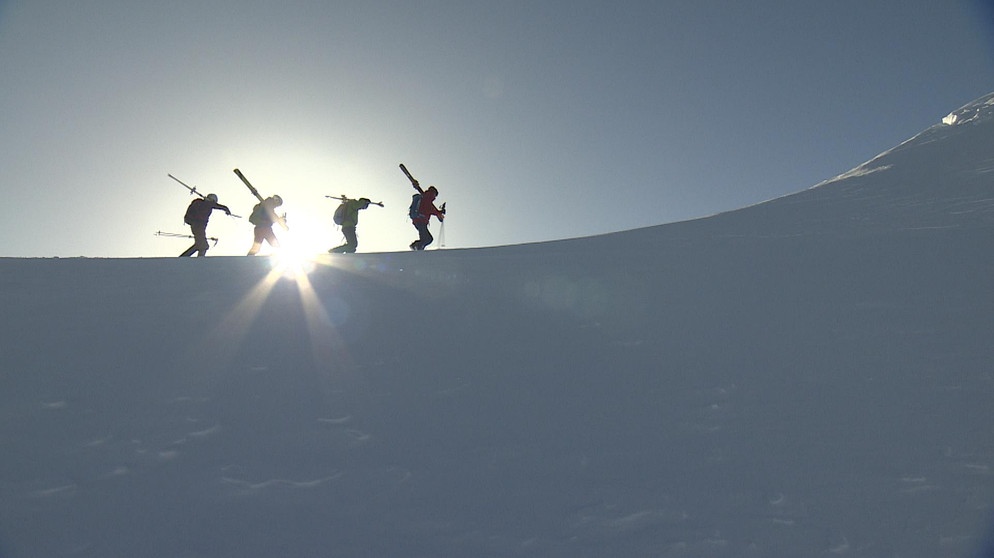 Skitouren und Lawinenkunde | Bildquelle: BR/Michael Düchs