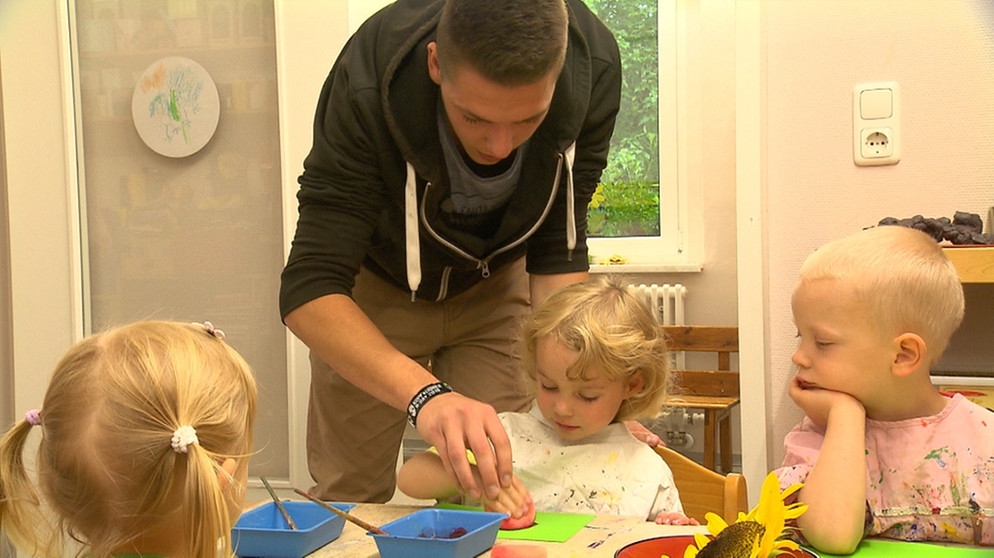 Sozialassistent/-in | Bildquelle: BR-Studio Franken