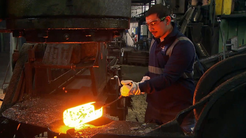 Verfahrensmechaniker/-in Hütten- und Halbzeugindustrie | Bildquelle: BR