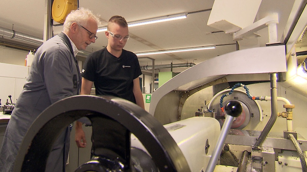 Stanz- und Umformmechaniker/-in | Bildquelle: BR-Studio Franken