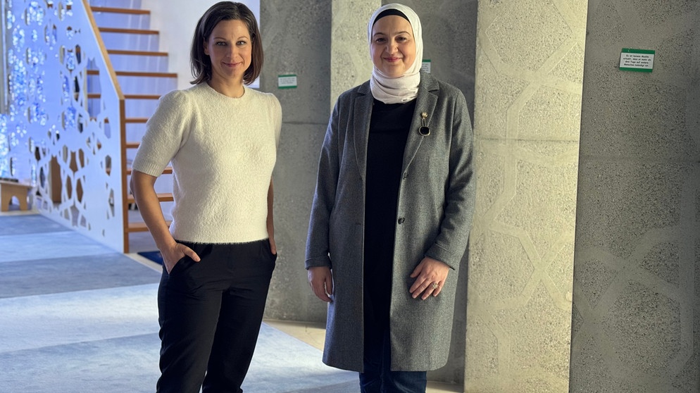 Irene Esmann im Gespräch mit Nermina Idriz | Bildquelle: BR/ Agnieszka Schneider 