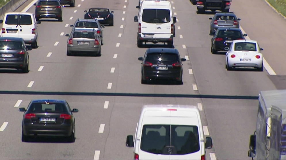 Autobahn | Bildquelle: Bayerischer Rundfunk