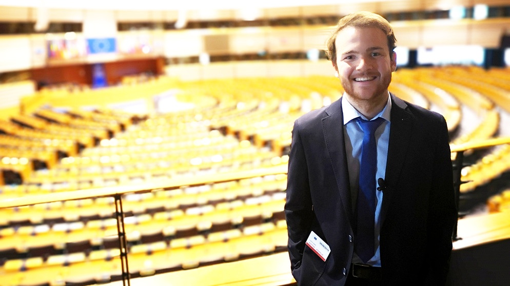 Lukas im EU-Parlament. | Bildquelle: BR/Martin Hardung